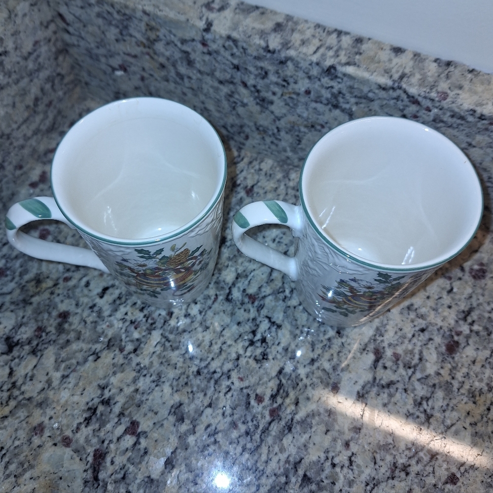 Vintage Mikasa Coffee Mugs~Festive Spirit~English Countryside~Tea Cups~Christmas - Picture 2 of 13